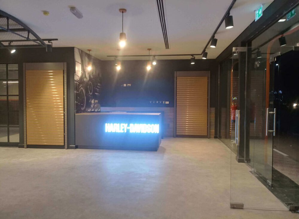 صالة عرض هارلي ديفيدسون 1 Completed Harley-Davidson commercial showroom fit-out featuring showroom interior design and retail showroom design.