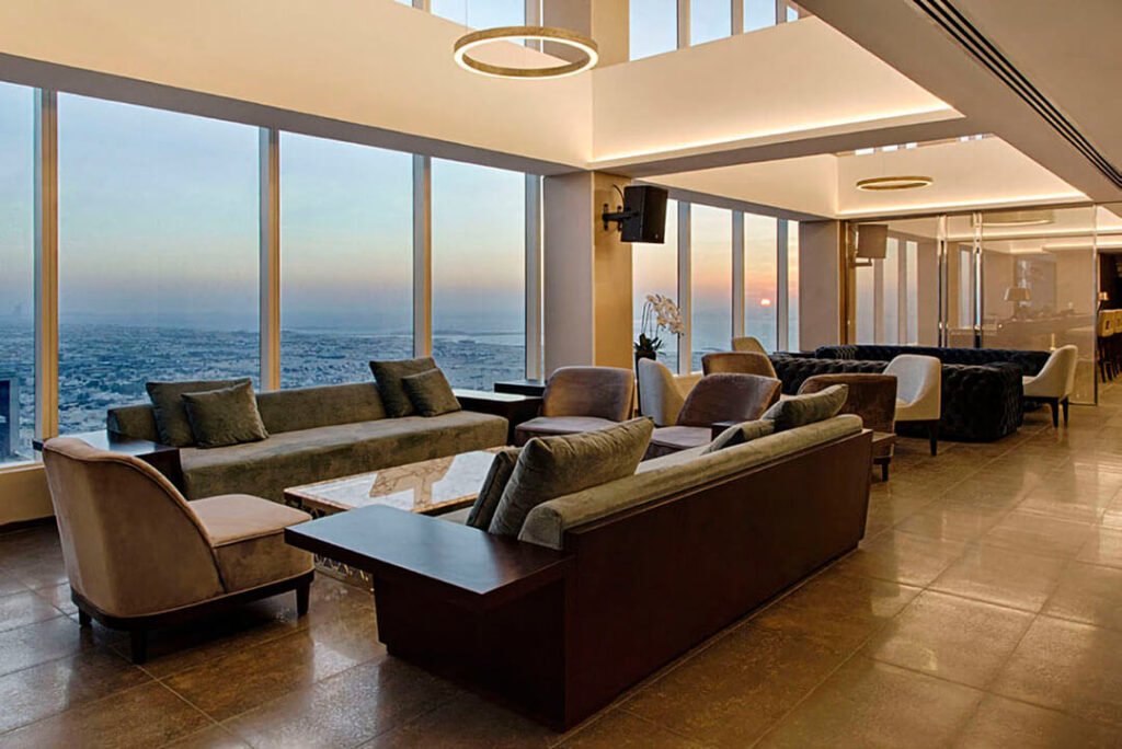 TRE by Roberto Rella Lounge Dining Area